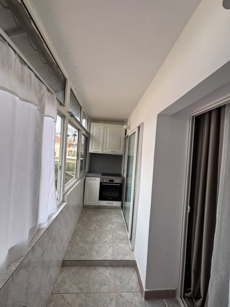 Tirane, jap me qera apartament 2+1 Kati 3, 80 m² 800 € (Prane Bankes BKT Ali Demi,Tirane)