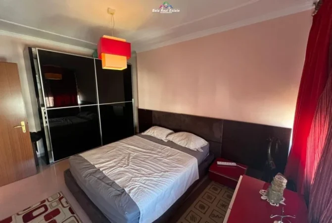 Tirane, jepet me qera apartament 2+1 Kati 8, 100 m² 800 € (Blloku)