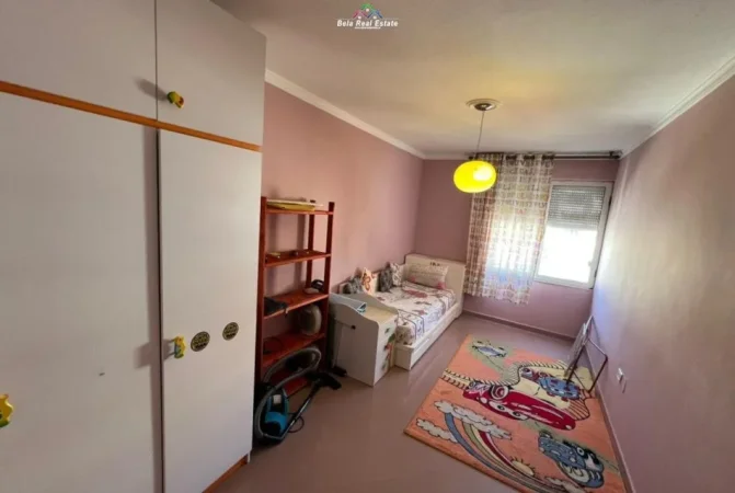 Tirane, jepet me qera apartament 2+1 Kati 8, 100 m² 800 € (Blloku)