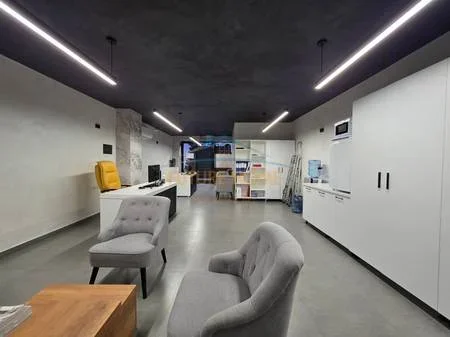 Tirane, jepet me qera zyre Kati -1, 57 m² 1.000 € 