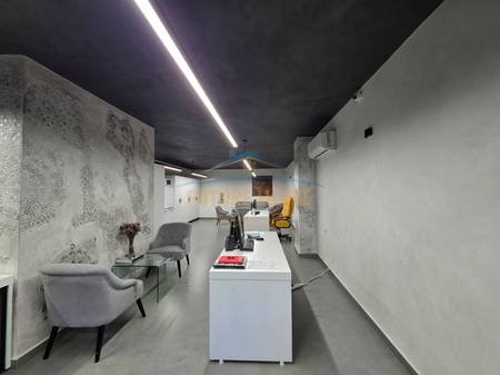 Tirane, jepet me qera zyre Kati -1, 57 m² 1.000 € 