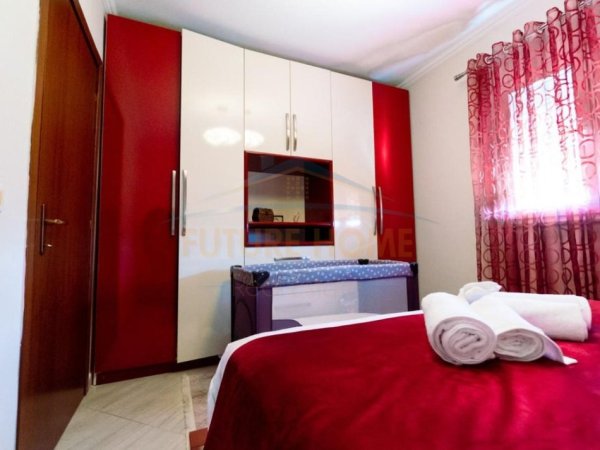 Tirane, jepet me qera apartament 2+1 Kati 4, 72 m² 700 € (Fusha e Aviacionit)
