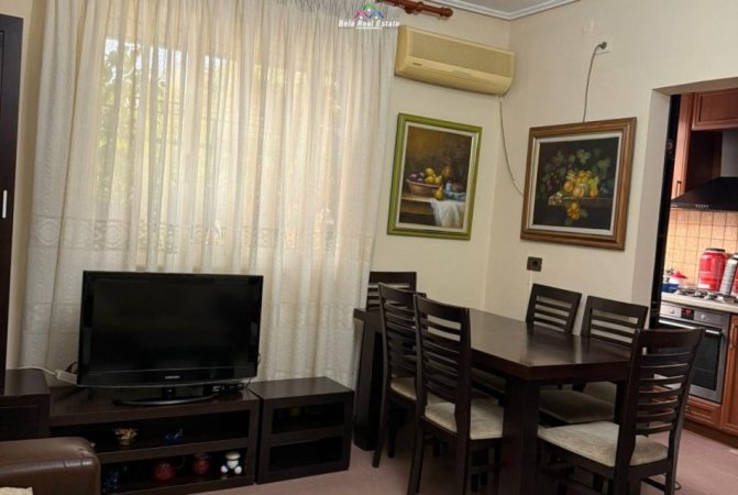 Tirane, jepet me qera apartament 2+1 Kati 1, 78 m² 600 € (Rruga Zonje Curri)