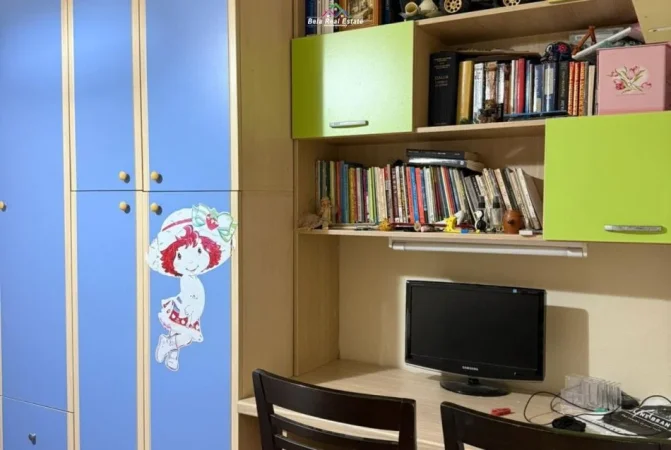 Tirane, jepet me qera apartament 2+1 Kati 1, 78 m² 600 € (Rruga Zonje Curri)