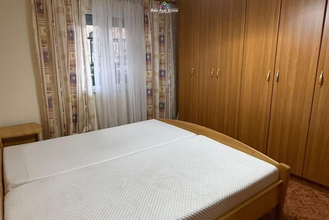 Tirane, jepet me qera apartament 2+1 Kati 1, 78 m² 600 € (Rruga Zonje Curri)