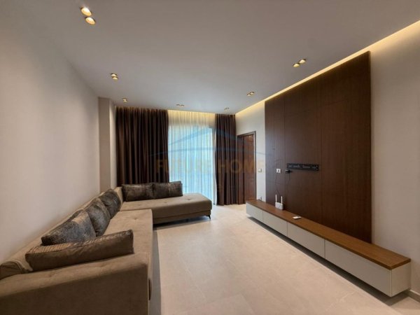 Shitet, Apartament 2+1, Rezidenca White Tower, Mali i Robit 202,000 €