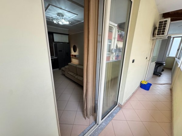 Tirane, jepet me qera apartament 2+1 Kati 1, 700 € 