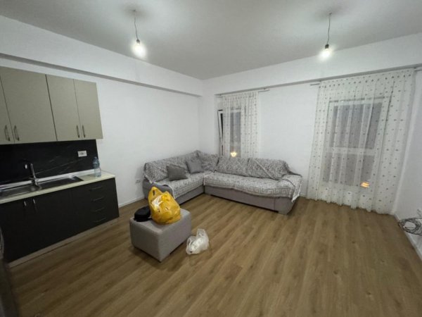 Tirane, jepet me qera apartament 1+1 Kati 2, 400 € 