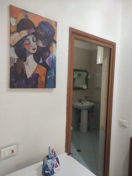 Tirane, jepet me qera apartament 2+1+Aneks+Ballkon Kati 3, 90 m² 600 € (Selvia)