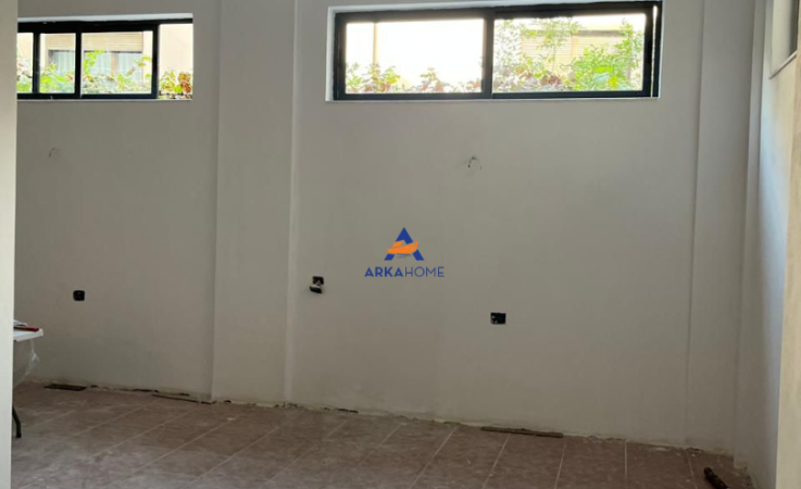 Tirane, jepet me qera ambjent biznesi Kati 0, 200 m² 150.000 € (KOMUNA E PARISIT)