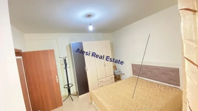 Tirane, jepet me qera apartament 2+1 Kati 2, 650 € 