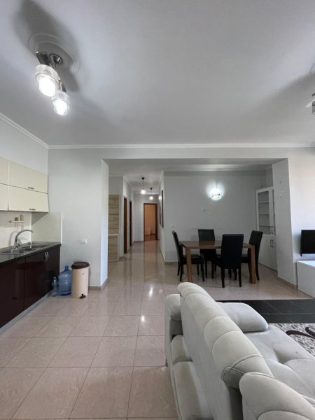 Tirane, shitet apartament 3+1+Ballkon Kati 3, 124 m² 299.000 € (Rruga e Kavajes)