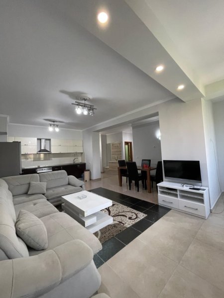 Tirane, shitet apartament 3+1+Ballkon Kati 3, 124 m² 299.000 € (Rruga e Kavajes)