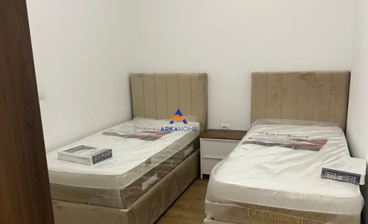 Tirane, jepet me qera apartament 2+1 Kati 8, 77 m² 1.000 € (ZOGU I ZI)