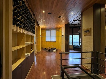 Tirane, shitet ambjent biznesi Kati 1, 98 m² 177.000 € 