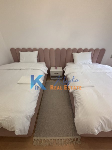 Tirane, jap me qera apartament 2+1+Ballkon Kati 3, 80 m² 800 € (afer BKT)