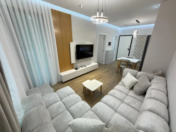 Tirane, jepet me qera apartament 1+1 Kati 6, 500 € 