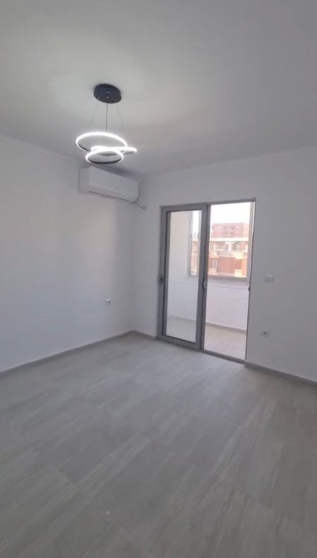 Tirane, jepet me qera ambjent biznesi Kati 5, 120 m² 750 € (Myslym Shyr, pranë Postës)