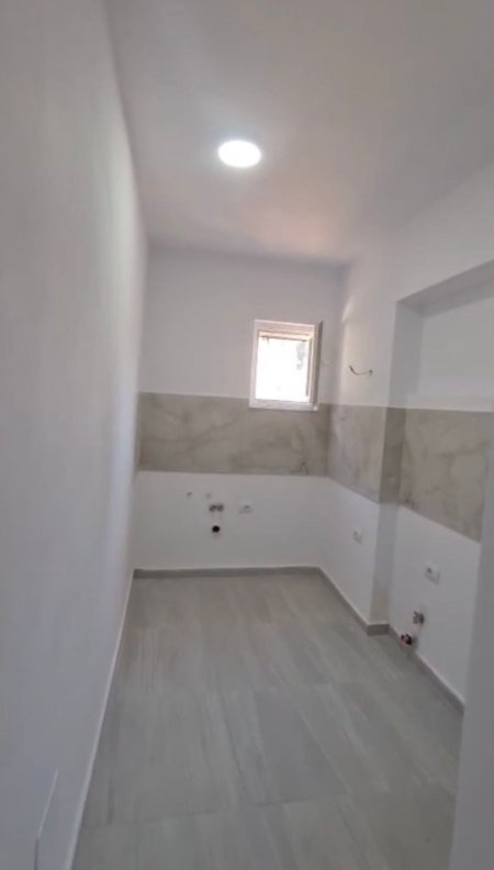 Tirane, jepet me qera ambjent biznesi Kati 5, 120 m² 750 € (Myslym Shyr, pranë Postës)