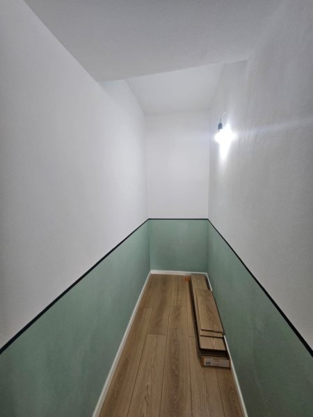 Tirane, jepet me qera apartament 1+1 Kati 4, 655 m² 500 € (Vasil Shanto)