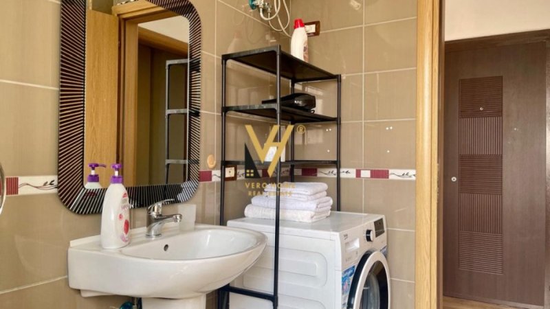 Tirane, jepet me qera apartament 1+1+Ballkon Kati 7, 72 m² 700 € (PAZARI I RI)