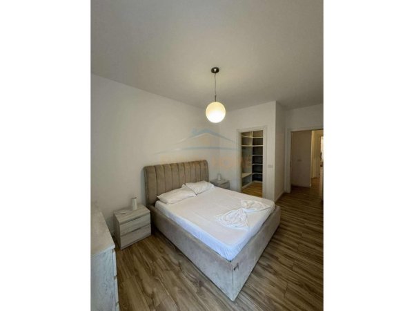 Tirane, jepet me qera apartament 2+1 Kati 8, 106 m² 550 € (KOMPLEKSI GOLDEN PAR 3 ,AMERIKAN 3)