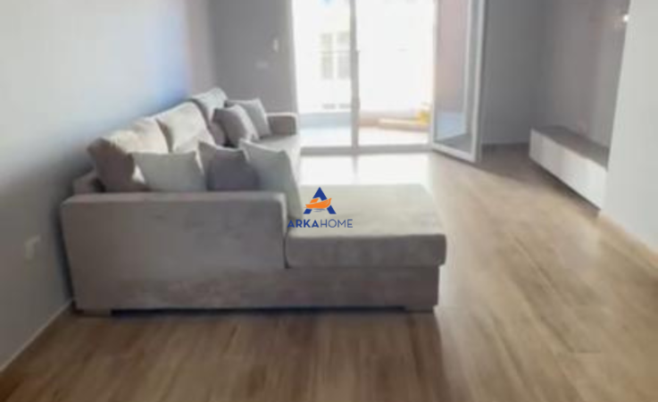 Tirane, shitet apartament 2+1+Ballkon Kati 5, 105 m² 125.000 € KAMEZ