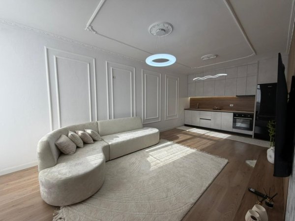 Tirane, shitet apartament 2+1 Kati 4, 101 m² 173.000 € (Prane Eja Studio ne Astir.)
