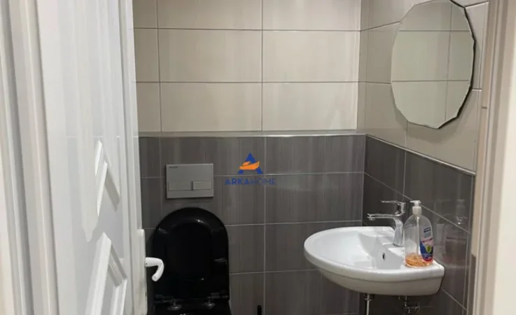 Tirane, shitet ambjent biznesi Kati 0, 80 m² 450.000 € (BLLOKU)