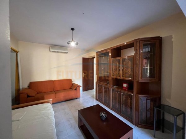 Tirane, jepet me qera apartament 2+1 Kati 3, 114 m² 650 € (Shkolla e Baletit)