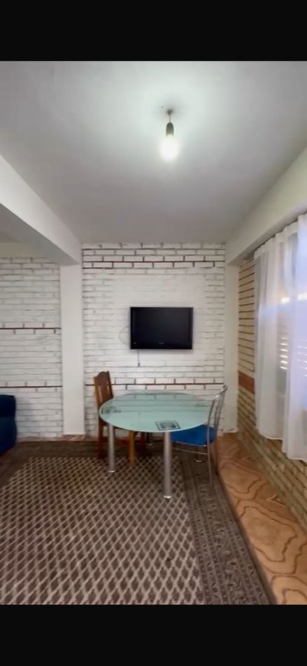 Tirane, jepet me qera apartament 1+1 Kati 1, 250 € 