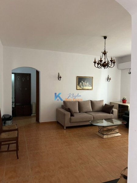 Tirane, jap me qera apartament 1+1+Aneks+Ballkon Kati 5, 68 m² 550 € (Stacioni i Trenit, afer Mullirit te Vjeter)