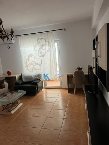 Tirane, jap me qera apartament 1+1+Aneks+Ballkon Kati 5, 68 m² 550 € (Stacioni i Trenit, afer Mullirit te Vjeter)