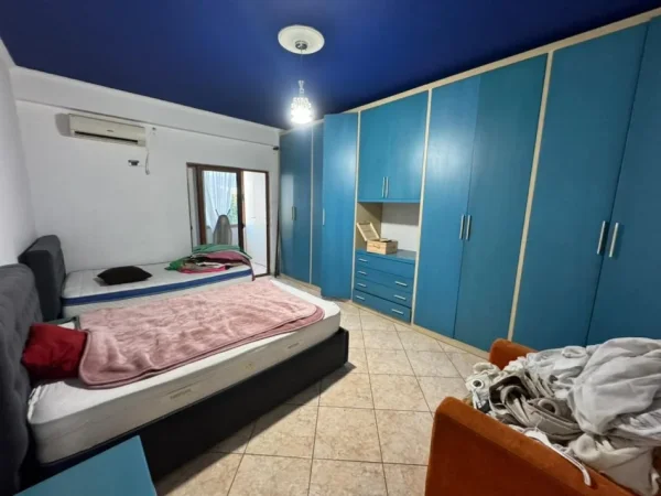 Tirane, shitet 3+1 Kati 3, 157 m² 200.000 € 