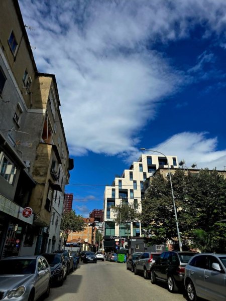 Tirane, jepet me qera ambjent biznesi Kati 0, 30 m² 400 € 