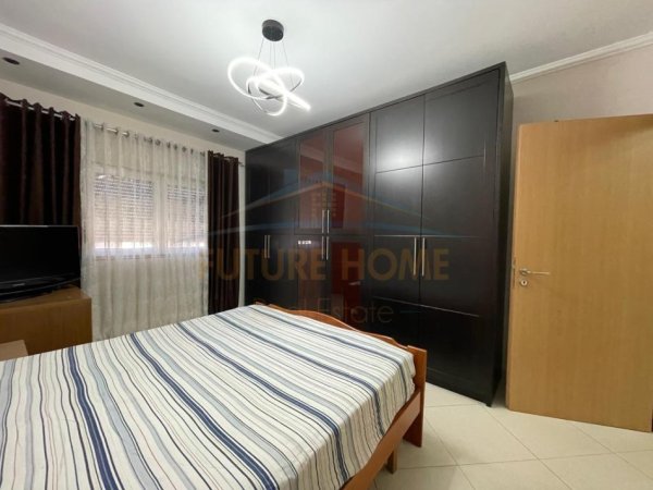 Tirane, jepet me qera apartament 2+1 Kati 6, 117 m² 600 € (UNAZA E RE)