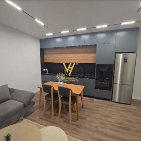 Tirane, jepet me qera apartament 1+1+Ballkon Kati 4, 105 m² 750 € (JORDAN MISJA)