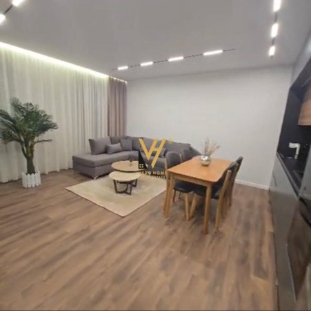Tirane, jepet me qera apartament 1+1+Ballkon Kati 4, 105 m² 750 € (JORDAN MISJA)