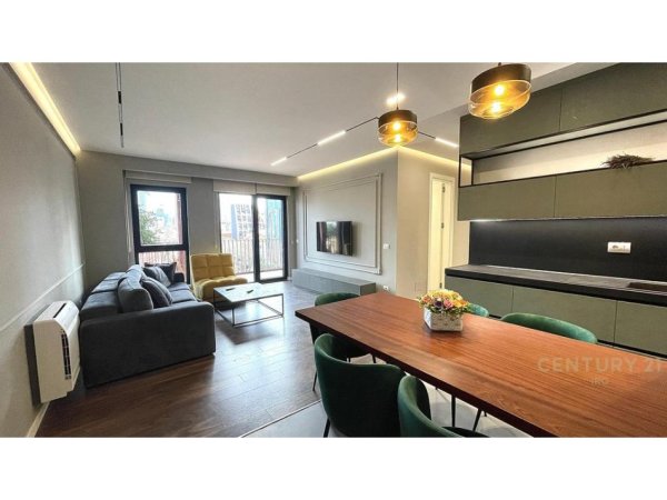 Tirane, jepet me qera apartament 3+1+Ballkon Kati 5, 161 m² 2.000 € (Rruga e Kavajes)