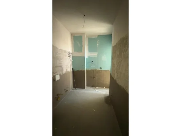 Tirane, shitet apartament 2+1 Kati 2, 117 m² 269000 €