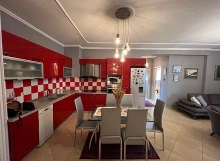 Tirane, jepet me qera apartament 2+1 , 117 m² 600 € (KODRA E DIELLIT)