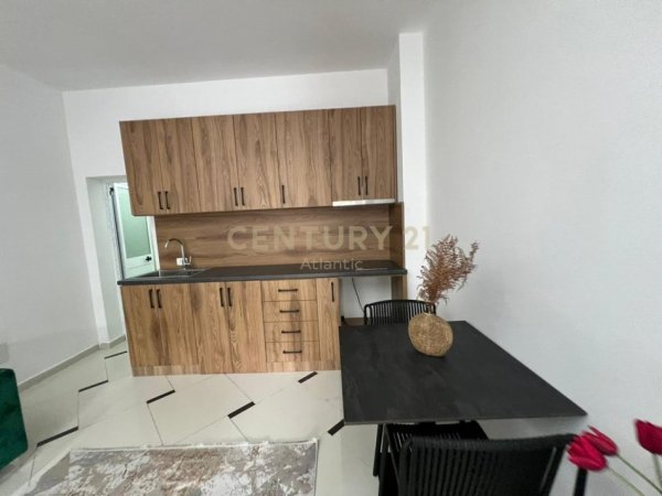 Durres, shitet garsonier 1+1 Kati 0, 38 m² 65.000 € (Plazh , Durres)