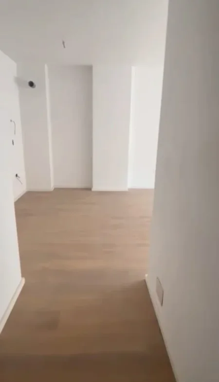 Tirane, shitet apartament 2+1 Kati 4, 177.000 € 