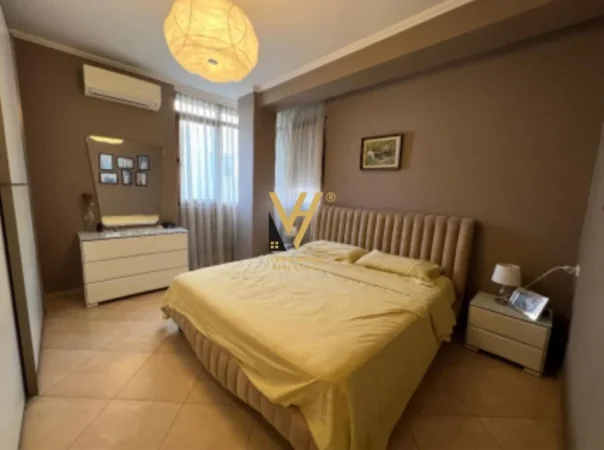 Tirane, jepet me qera apartament 2+1+Ballkon Kati 5, 117 m² 600 € (KODRA E DIELLIT)