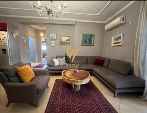 Tirane, jepet me qera apartament 2+1+Ballkon Kati 5, 117 m² 600 € (KODRA E DIELLIT)