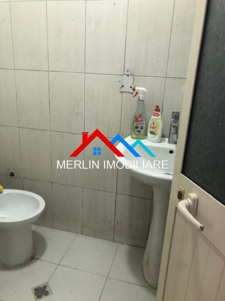 Tirane, jepet me qera ambjent biznesi Kati 0, 300 m² 1.750 € (RRUGA E ELBASANIT)