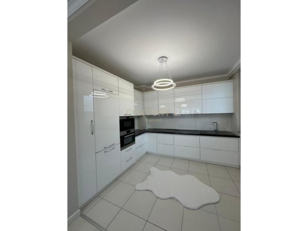 Tirane, shitet apartament 2+1 Kati 8, 97 m² 155.000 € (ASTIR)