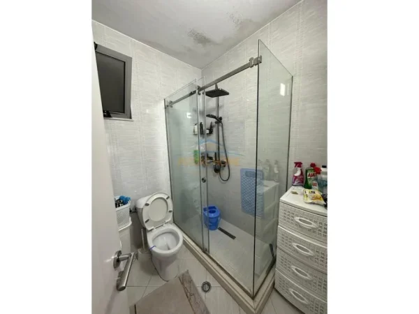 Tirane, shitet apartament 2+1+Ballkon Kati 6, 83 m² 150.000 € (Unaza e Re)