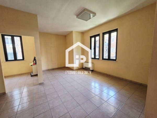 Tirane, jepet me qera Vile Kati 3, 400 m² 5.500 € 