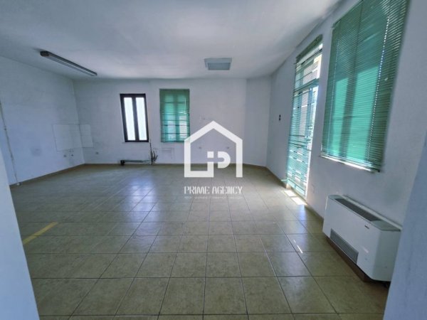 Tirane, jepet me qera Vile Kati 3, 400 m² 5.500 € 